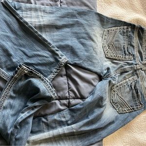 Mens BKE 32R like new button fly jean carter